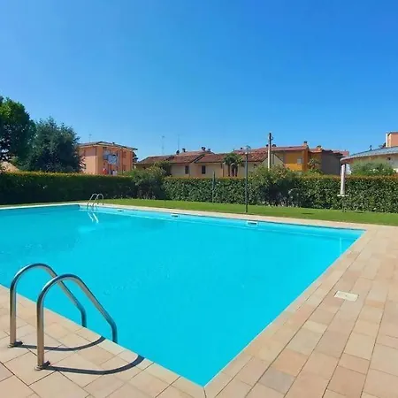 Colors Pool Daire